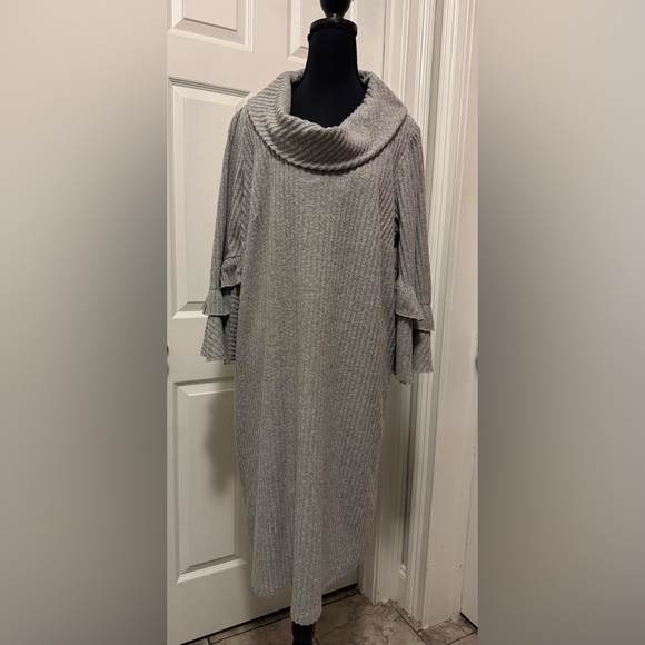 Robbie Bee Gray Long Sleeve Dress - Picture 1 of 10